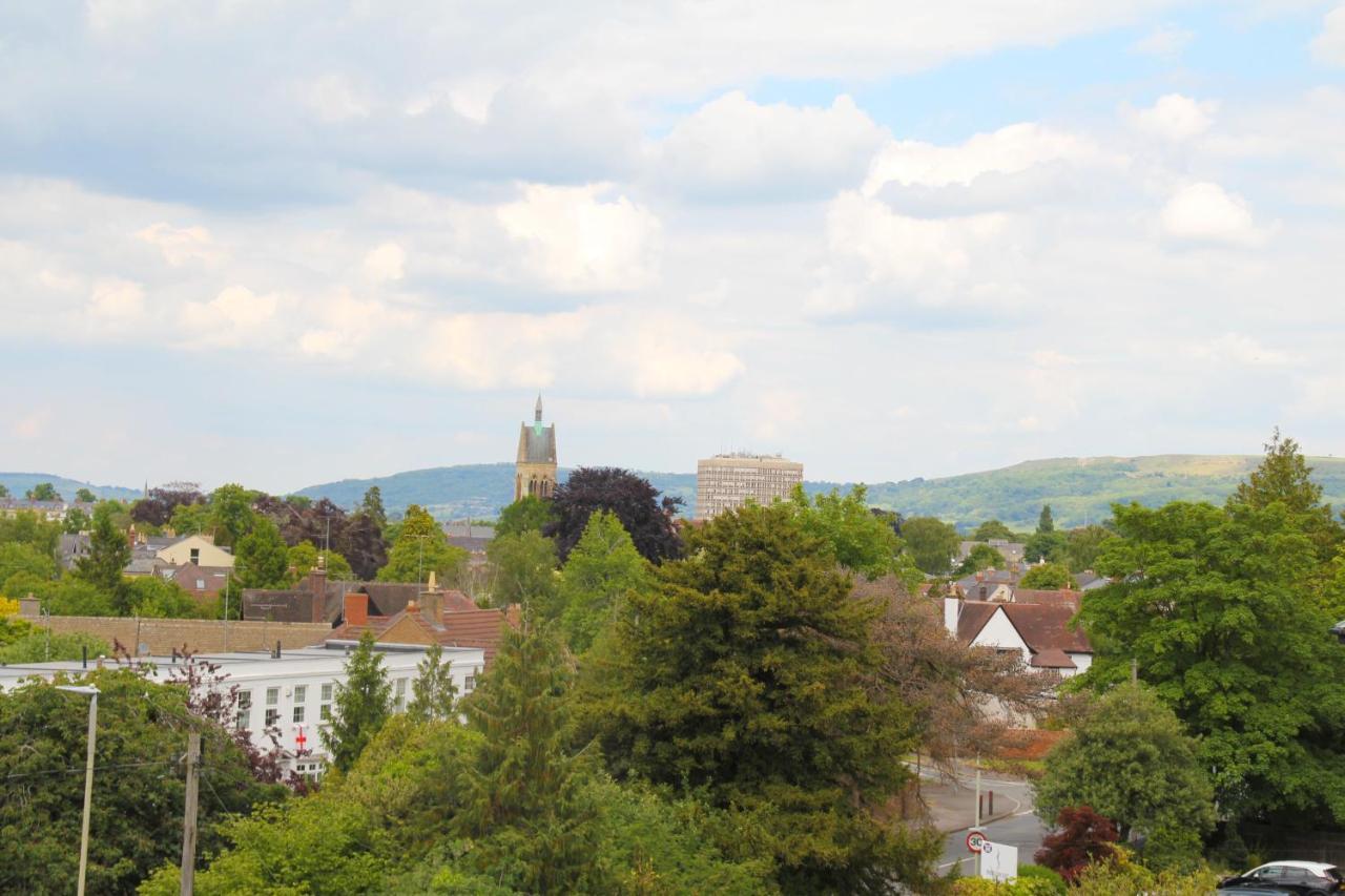 Spacious 3Br Victorian Cheltenham Loft Flat In Cotswolds - Free Parking Lägenhet Exteriör bild