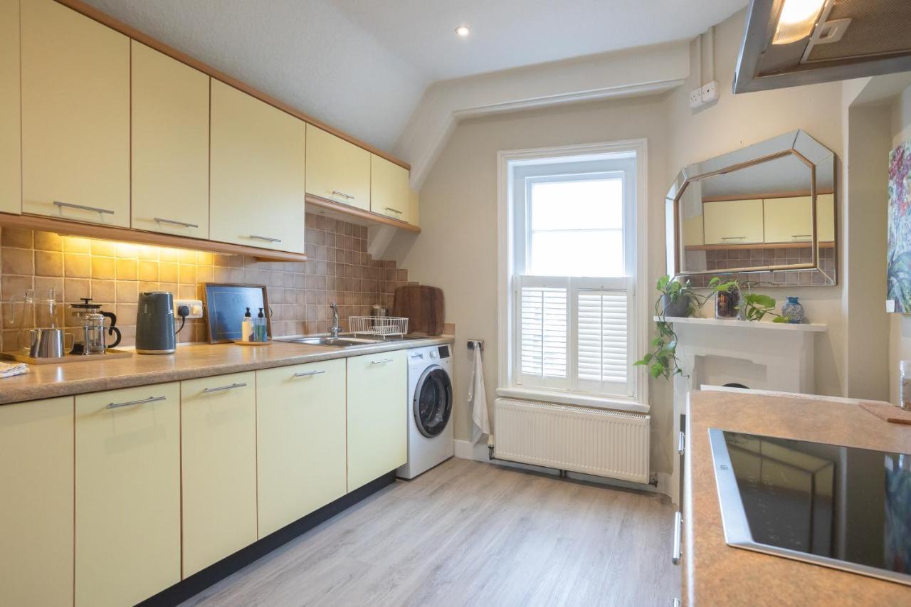 Spacious 3Br Victorian Cheltenham Loft Flat In Cotswolds - Free Parking Lägenhet Exteriör bild