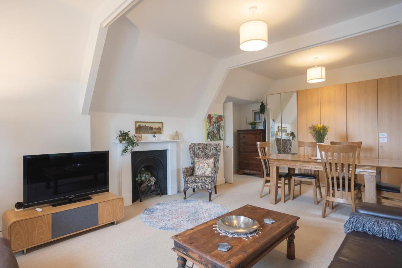 Spacious 3Br Victorian Cheltenham Loft Flat In Cotswolds - Free Parking Lägenhet Exteriör bild
